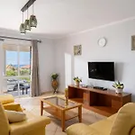 Gazela House Comfort & Barbecue In * Porto Santo