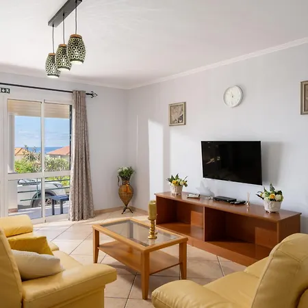 Gazela House Comfort & Barbecue In * Porto Santo
