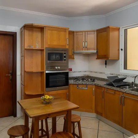 Gazela House Comfort & Barbecue In Порту-Санту