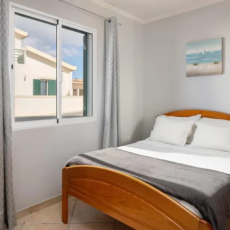 Gazela House Comfort & Barbecue In Дом отдыха Порту-Санту