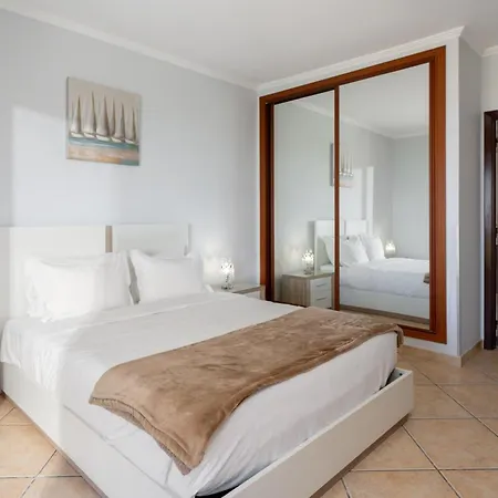 Gazela House Comfort & Barbecue In Дом отдыха Порту-Санту