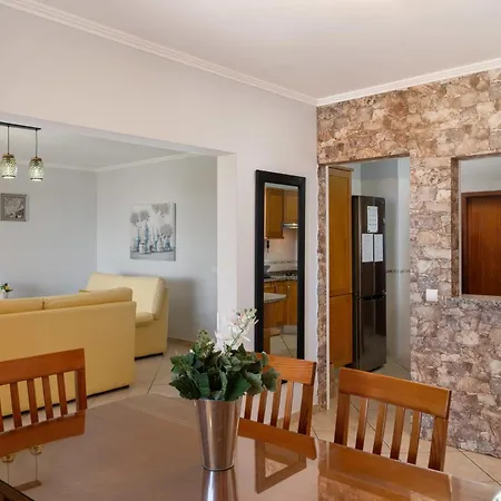 度假居 Gazela House Comfort & Barbecue In