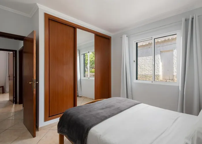 Gazela House Comfort & Barbecue In * Porto Santo